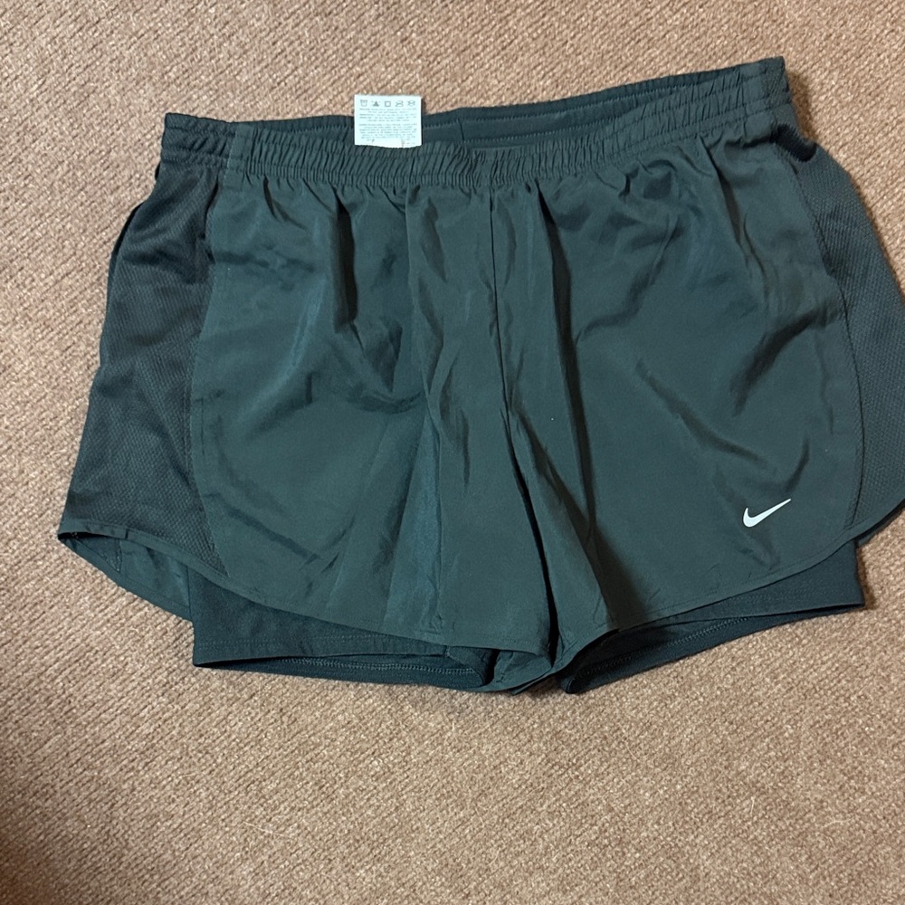Nike women’s size medium black shorts